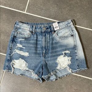 American Eagle High Rise Mom Short size 6